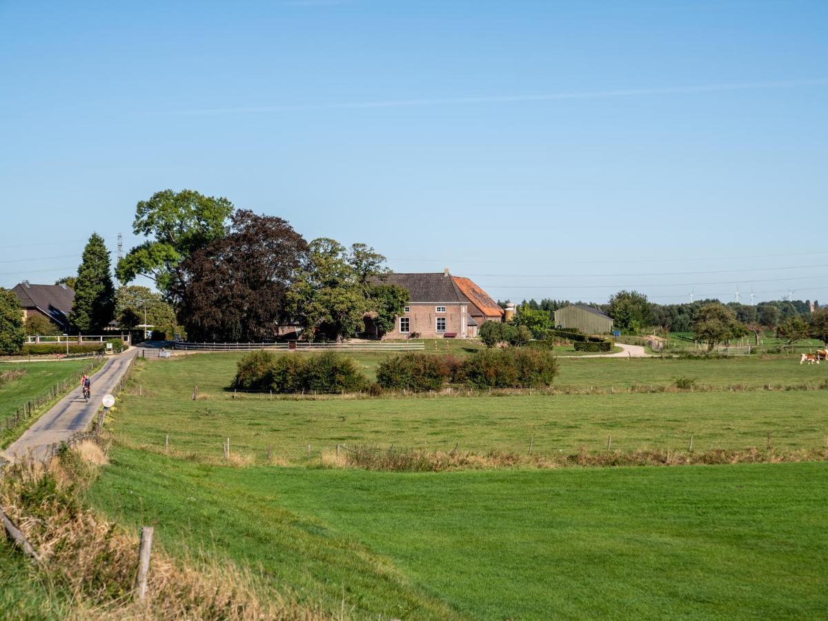 לינה וארוחת בוקר Doornenburg De Raayhof מראה חיצוני תמונה